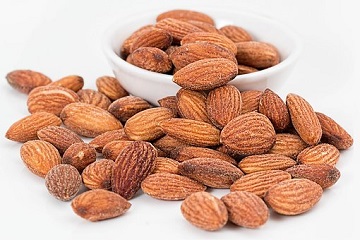 almonds-1768792__3401